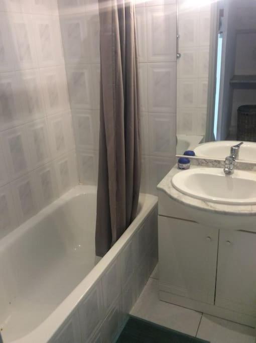 Holiday home Jolie Petite Climatisee Proche De La Torreilles